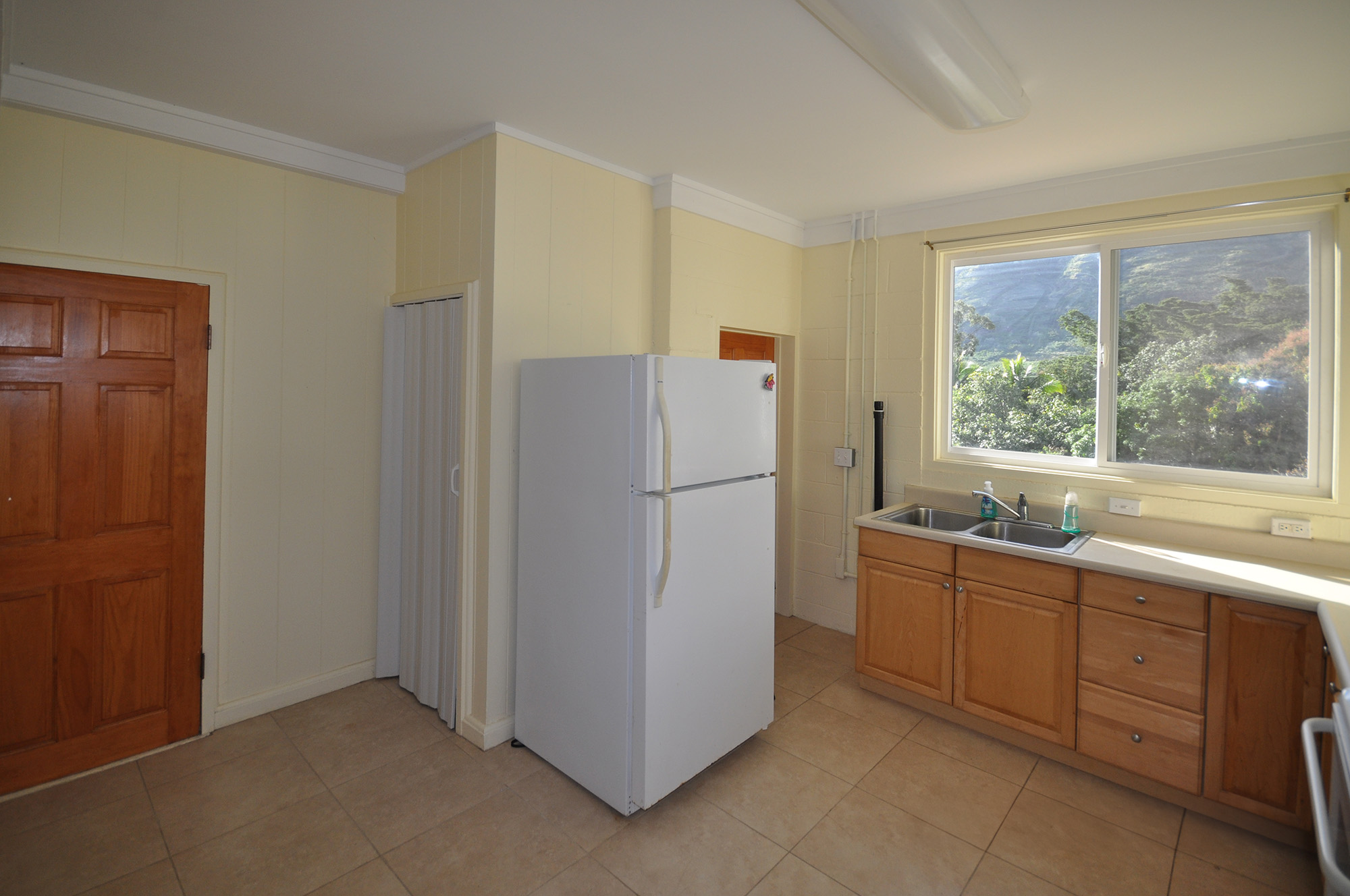 2260 Waiomao Road - Downstairs